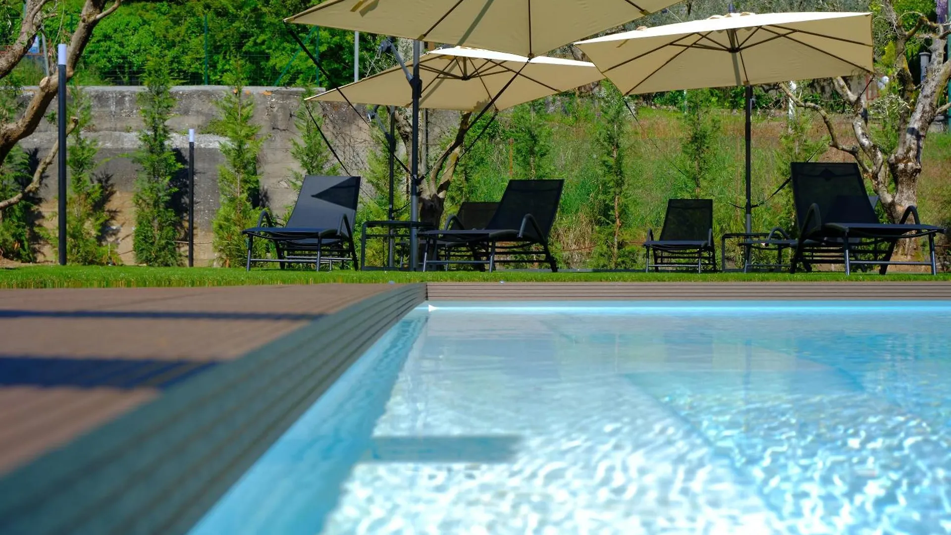 Costa Blu - Terrace Overlooking The Lake & Pool Riva di Solto