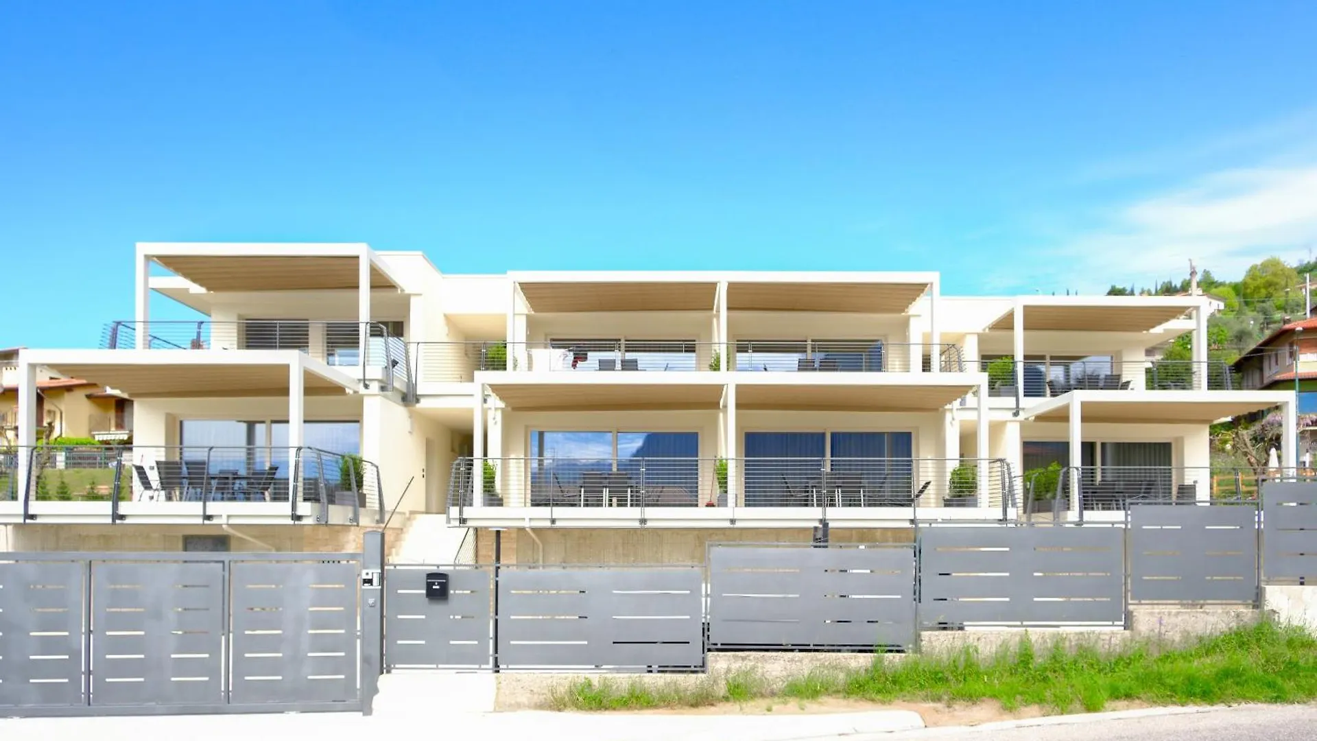 ריבה די סולטו Costa Blu - Terrace Overlooking The Lake & Pool 0*, ריבה די סולטו